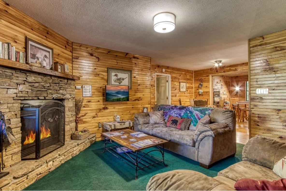 Sunset Ridge Cabin Pigeon Forge Bagian luar foto