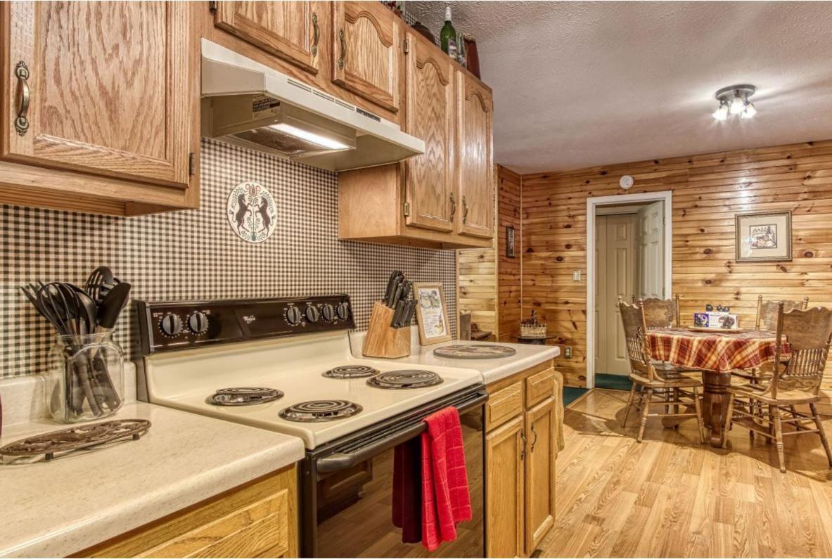 Sunset Ridge Cabin Pigeon Forge Bagian luar foto