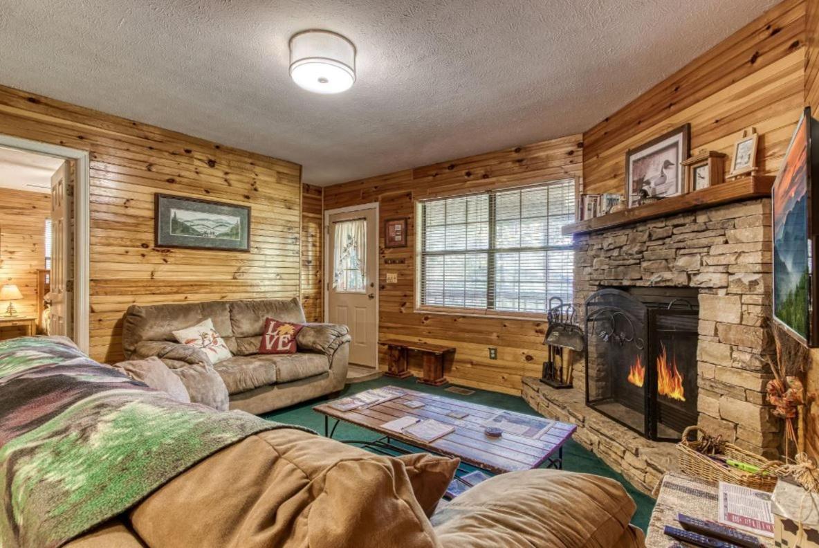 Sunset Ridge Cabin Pigeon Forge Bagian luar foto
