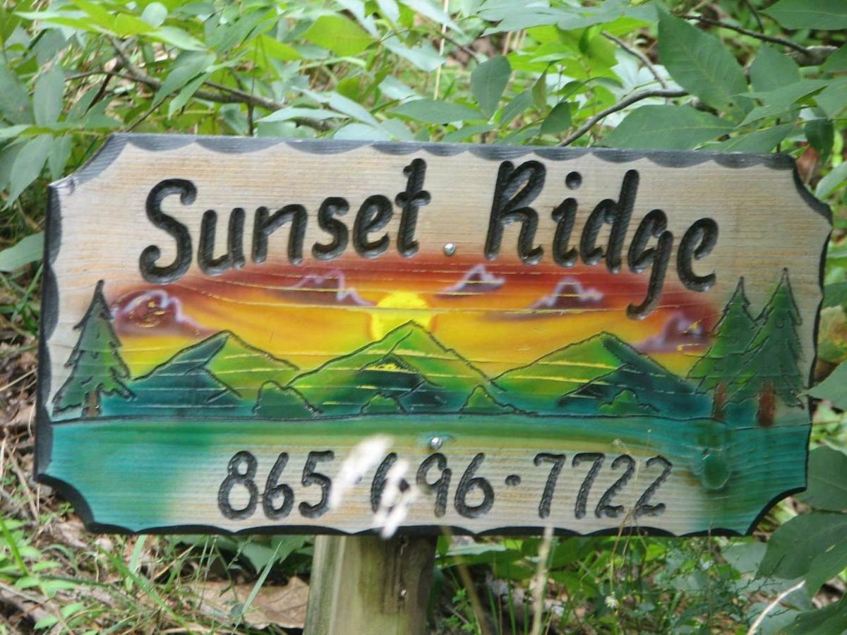 Sunset Ridge Cabin Pigeon Forge Bagian luar foto
